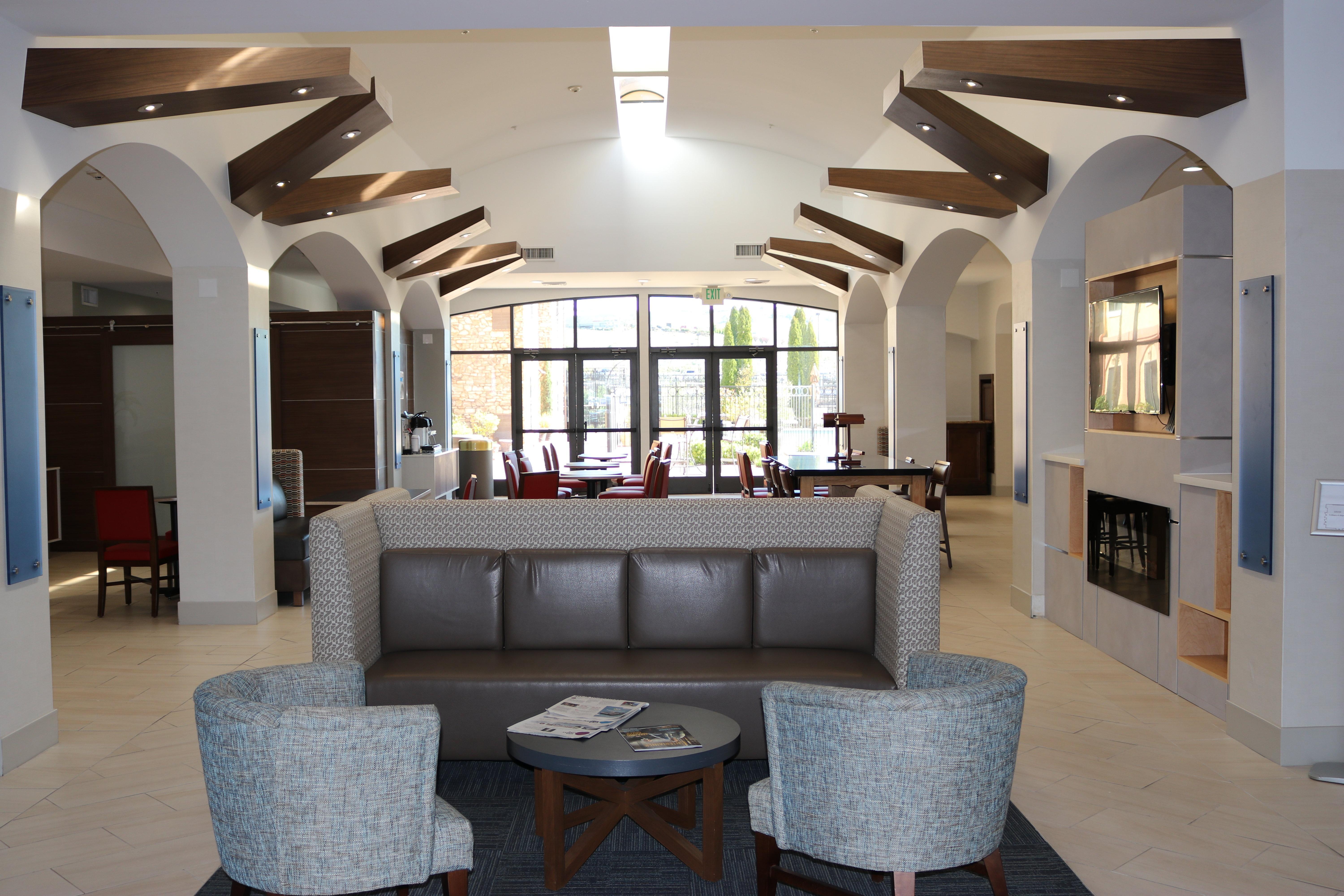Holiday Inn Express Hotel & Suites El Dorado Hills By Ihg Exterior photo